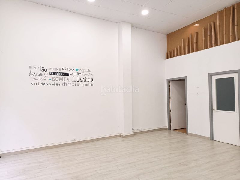 Foto d455d8a0-9914-40a4-ae3e-eca2b862c7c0. Lloguer local comercial a Centre Roses