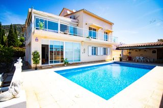 Haus  Murcia. Gran casa en roses con dos viviendas independientes. vistas a la