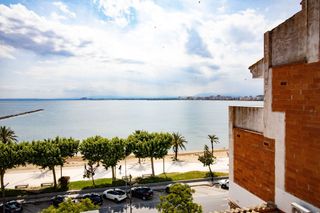 Appartement  Pi i sunyer. Oportunidad! piso en el centro de roses, carrer de davant. apart