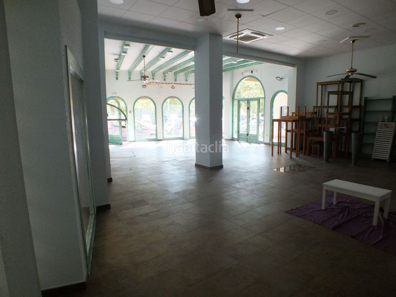 Foto 4c29deed-1744-4dd5-8799-b017cd80191d. Local comercial a Centre Roses
