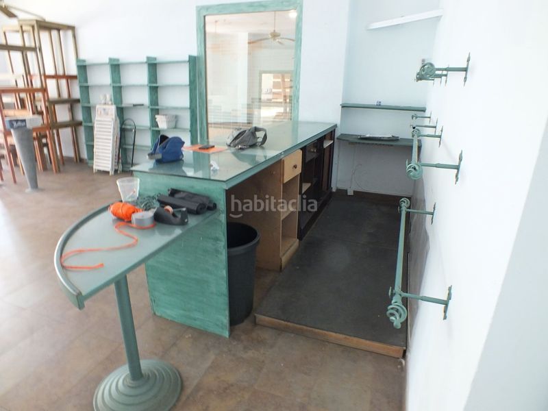 Foto cdfd8de3-ded0-4637-81aa-f3b9cb1d683f. Local comercial a Centre Roses