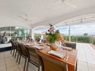 Casa a Nord. Espectacular casa en terreno de 600 m. gran terraza y piscina. v