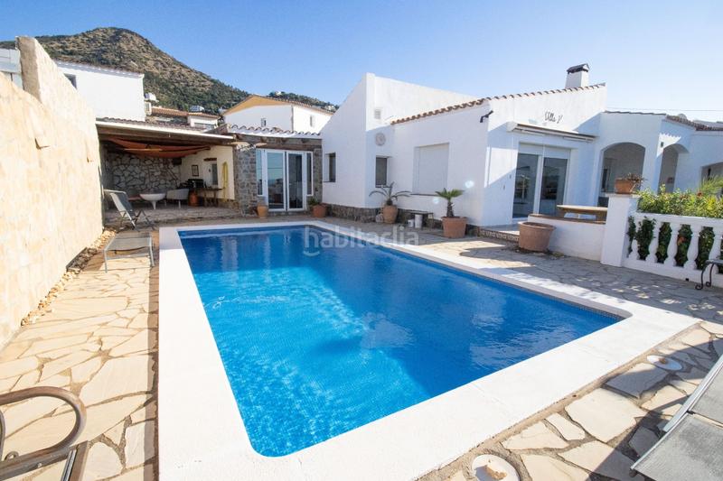 Foto 3a9d72bf-ea02-411a-9dff-7829ef9d026a. Haus mit heizung pool in Nord Roses