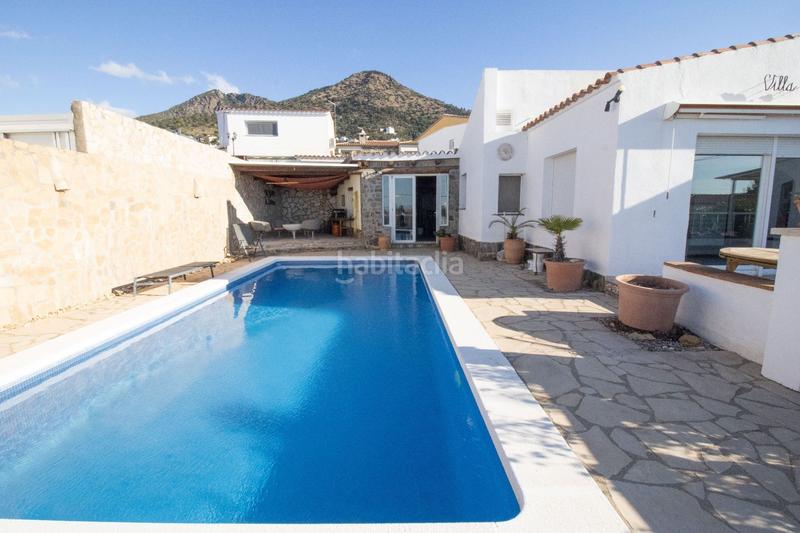 Foto 3b1536e5-77f2-4066-beac-ee5c270fdf0b. Haus mit heizung pool in Nord Roses