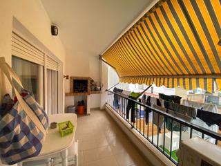Appartement à Centre. Gran piso en el centro de roses. con terraza, trastero y plaza d