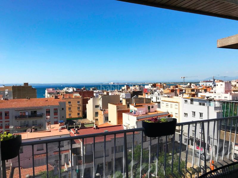 Foto 5fdb66cf-8b0f-4ad1-bb00-fca3a1a0fa07. Àtic a Centre Roses