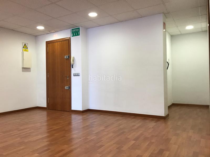 Foto 16c77682-465d-4c81-bb67-faabf8fa3be9. Lloguer oficina a gran via de les corts catalanes 133 a Barcelona