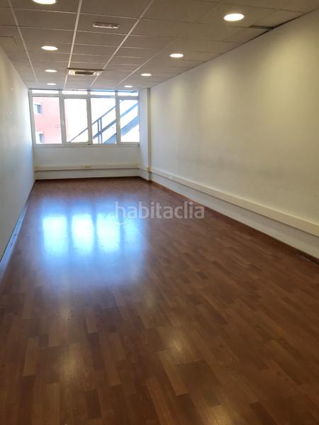 Foto 68161730-950d-44c6-a82f-f94493f70e25. Lloguer oficina a gran via de les corts catalanes 133 a Barcelona