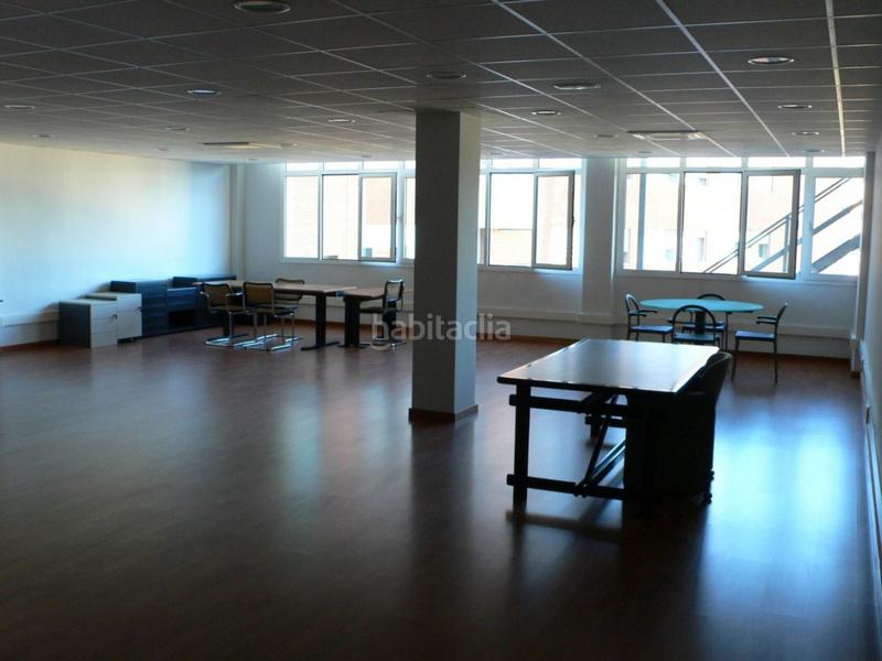 Foto 71169e90-a5b8-40b1-9872-42e642460d54. Lloguer oficina a gran via de les corts catalanes 133 a Barcelona