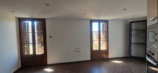 Pis a Hostafrancs. Bonito y luminoso piso reformado con balc�n en hostafrancs