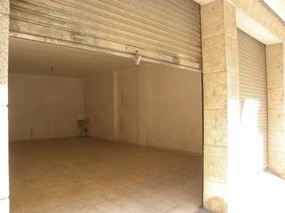 Local commercial à Berga. Local comercial en venta en berga