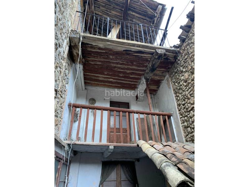 Foto 4c67c335-4e91-43aa-b2c8-4fa42a0622c4. Casa adossada a Josa i Tuixén