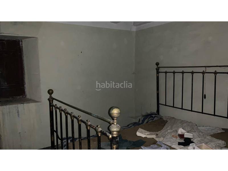 Foto c67c8d6c-fe11-43bf-a184-e7e74fbf6b3f. Casa adossada a Josa i Tuixén