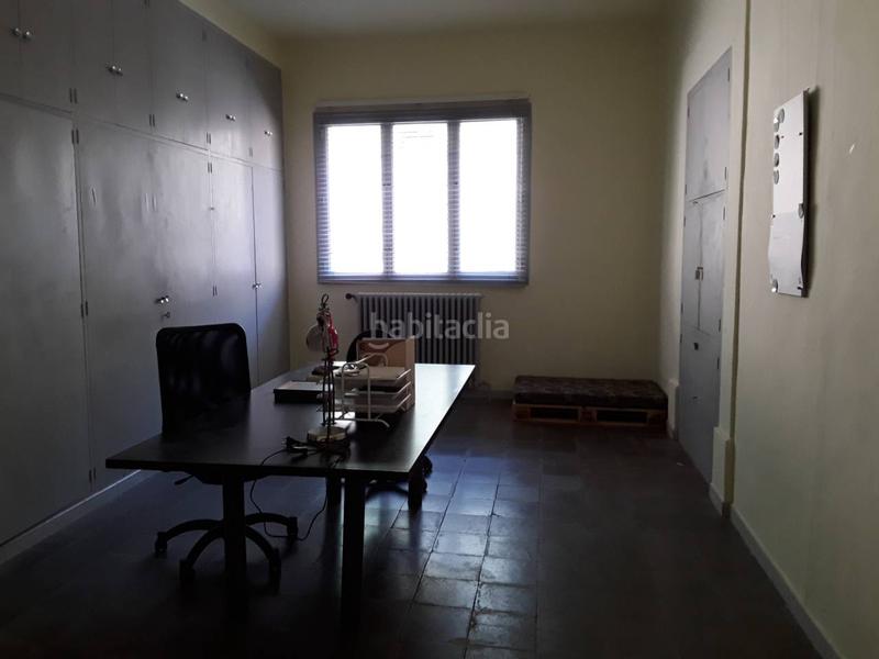 Foto d72054d3-e09e-4742-904a-b72e37efb7cc. Location local commercial dans Puig-reig