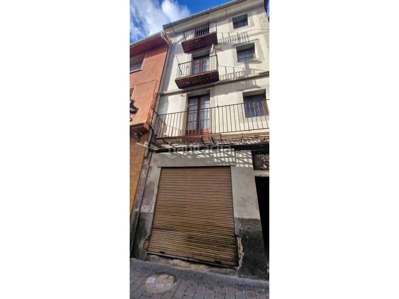 Foto 95b164c1-0eba-469d-890d-5902a990eb5a. Casa amb aparcament a Berga