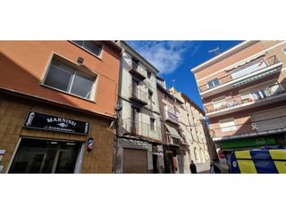 Casa a Berga. Casa entera junto a la plaza de sant pere