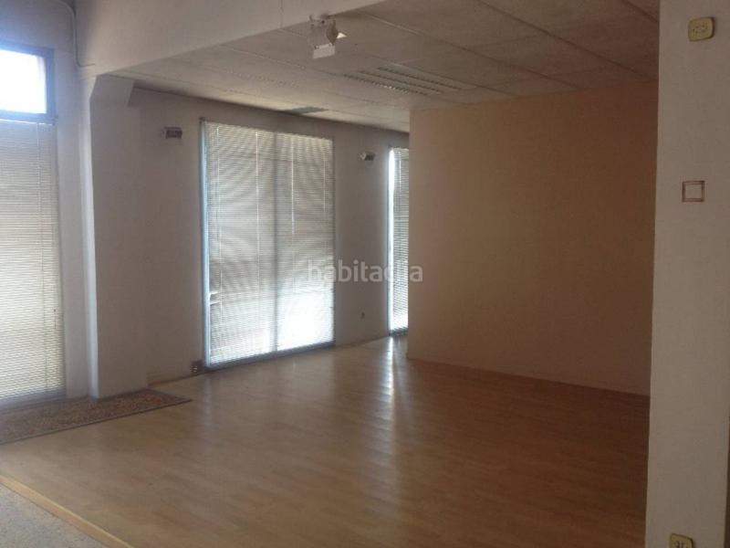 Foto dbafa53a-b25a-4e0b-8392-4aeccb204700. Lloguer local comercial a Berga