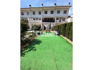 Casa  Calle verdaguer. Casa en venta en gironella con amplio jardín