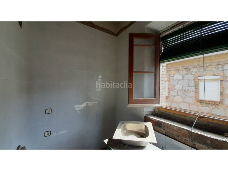 Foto ec92cf35-d407-4261-aad5-8e69e296bf57. Flat with heating in Cercs
