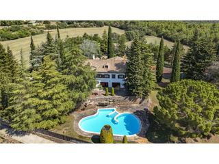 Casa a Riner. Casa en venta en solsona