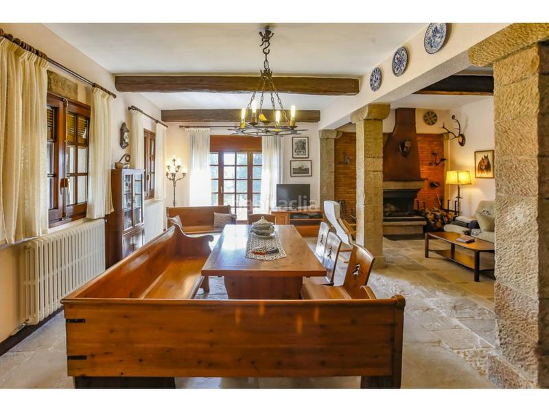 Foto 76c7b585-103d-4fc1-be9e-fcca5dc11f73. Casa  en venta en solsona en Riner