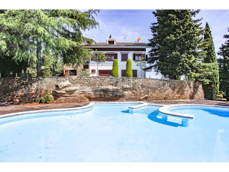 Foto 6a4a0349-c17d-480e-822c-03503f4effbc. Casa  senyorial a en Riner