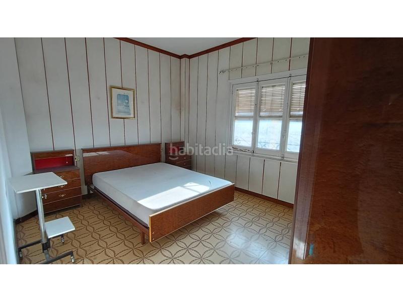 Foto 2a6d18f4-56ef-4eae-99b4-ec1cfe9773f5. Casa edificio de 10 viviendas ideal para inversores en Berga