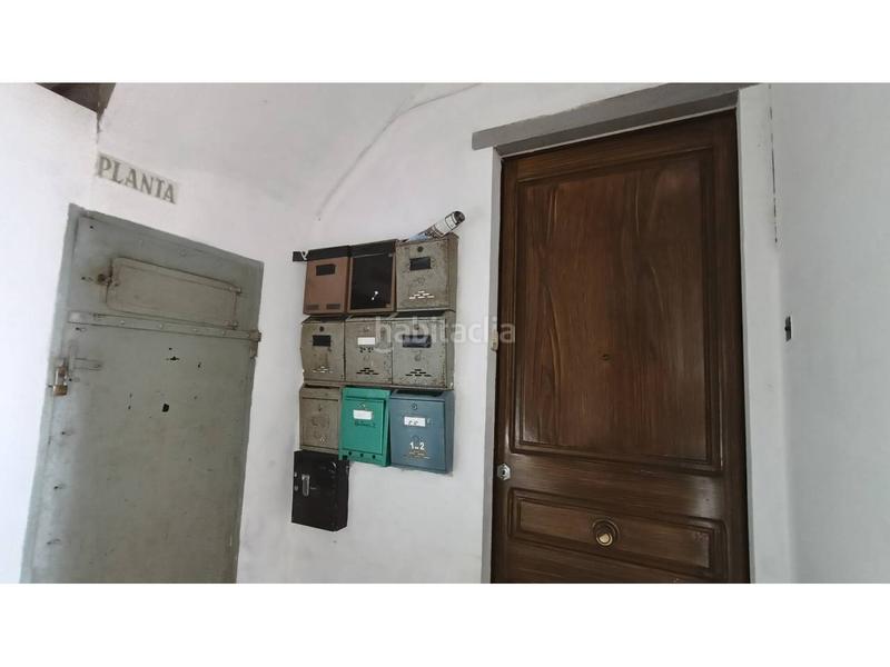 Foto d81698c8-ca3d-4aa0-a214-8611514b17f4. Casa edificio de 10 viviendas ideal para inversores en Berga