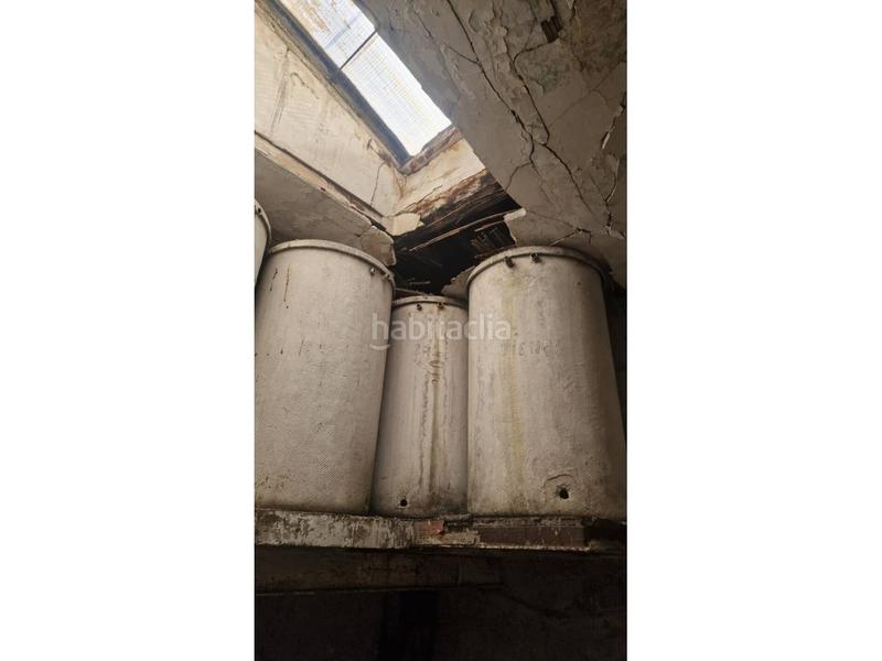 Foto 57275a7a-f7f8-440e-bf90-6a2d4d6dee84. Casa  para reformar en el centro ideal para inversores o para personalizar a tu gusto. en Berga