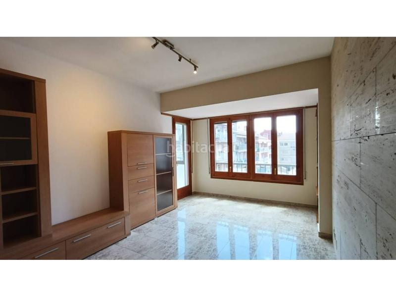 Foto 7e855918-d5c8-49f9-8ea0-87e408e1ea66. Piso  en venta en Berga