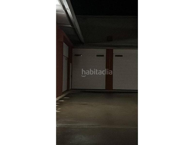 Foto 33de464a-55a8-403b-917b-d85603336fef. Parking coche venta de garaje en Berga
