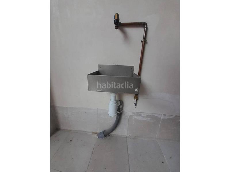 Foto 6374b278-727b-4468-94c1-d32d09ffb29d. Parking coche venta de garaje en Berga