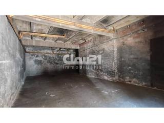Aparcament cotxe a Berga. Garaje en venta en berga