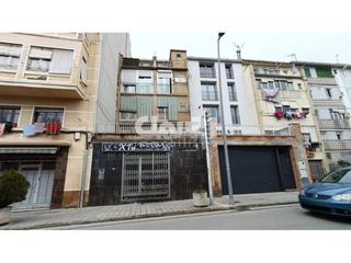 Casa a Berga. Bloque de 4 inmuebles para invertir en berga