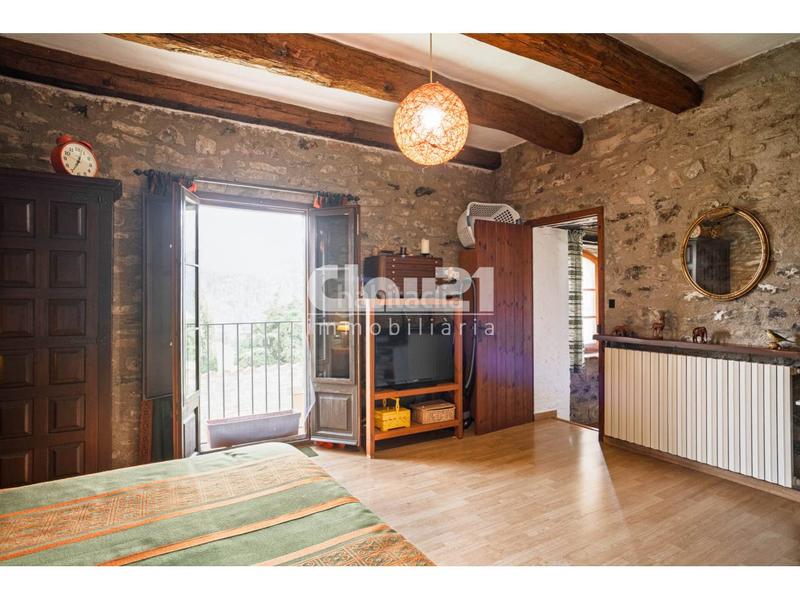 Foto 68867fce-dd1f-4af6-ab45-1c6f864d8d17. Masía masia en venta en Borredà