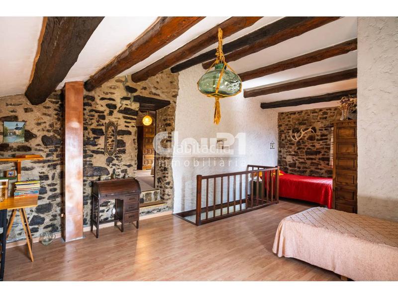 Foto 70435725-8f8a-46e4-88b8-c2f6b7309aeb. Masía masia en venta en Borredà