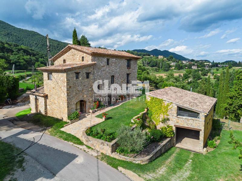 Foto 9487b5c0-c0c8-45b6-aca3-2ce25a76a393. Masía masia en venta en Borredà