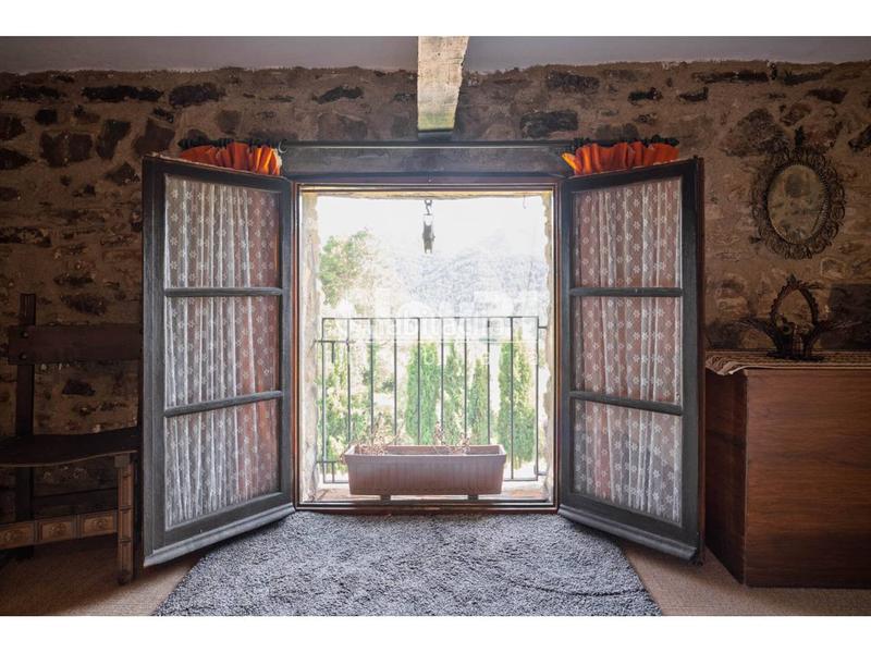 Foto c753c755-faa5-4c7f-8667-c289c931e679. Masía masia en venta en Borredà