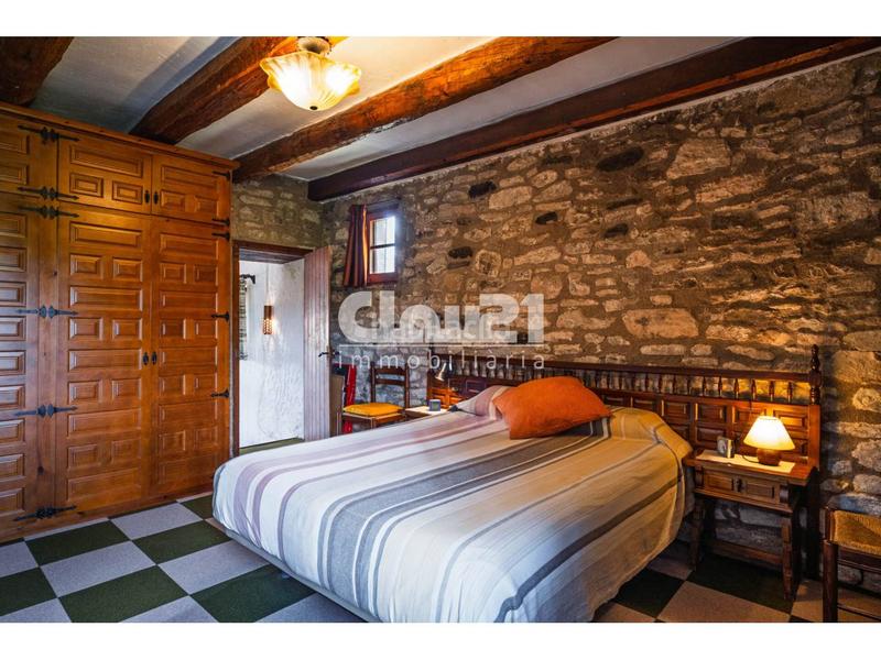 Foto cfef8180-a279-4067-bdf8-d5985b817129. Masía masia en venta en Borredà