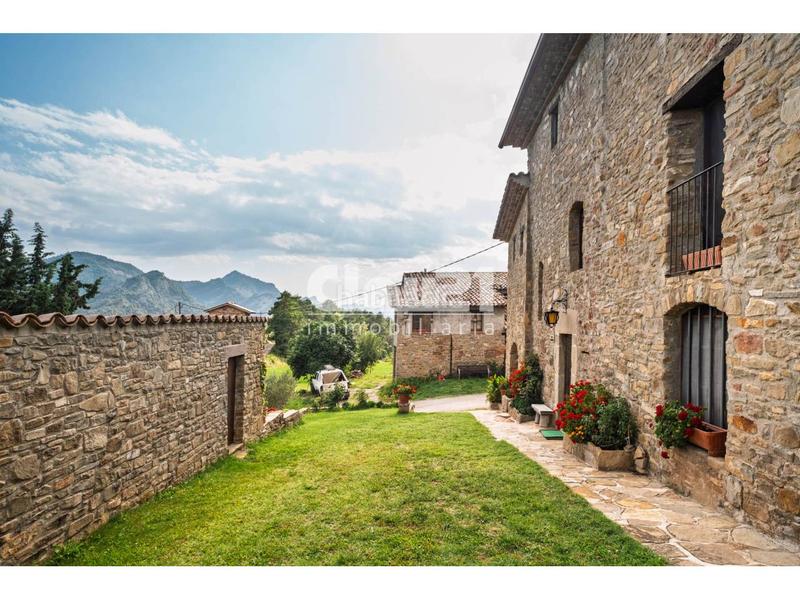 Foto f9ae92a0-7a82-49cd-85c5-1669cff467d6. Masía masia en venta en Borredà