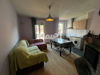 Appartement à Berga. Leer con atención piso con inquilino y buen rendimiento. ideal i