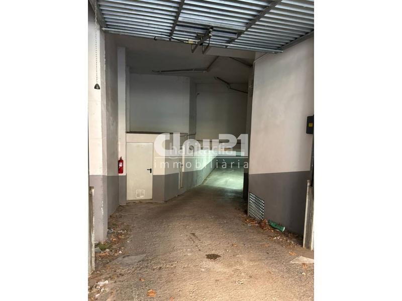 Foto e7aa6857-7c4f-4f83-b100-f0dca51fe310. Parking coche parquing en venta en Berga