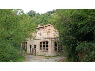 Casa a Cercs. Casa en venta en cercs  ideal inversión para 4 viviendas o para