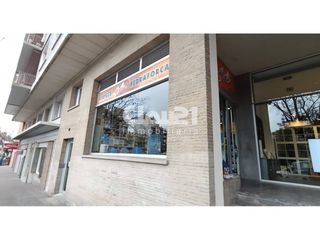 Local Comercial  Paseo pau. Oportunidad! local comercial en venta en berga