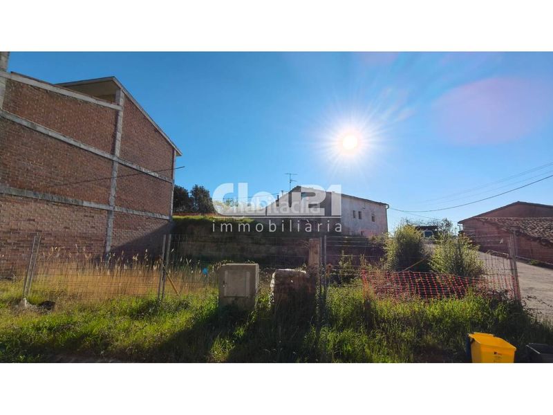 Foto d38d6df1-4a7d-401a-b63c-eaf132005984. Terreny residencial a Gironella