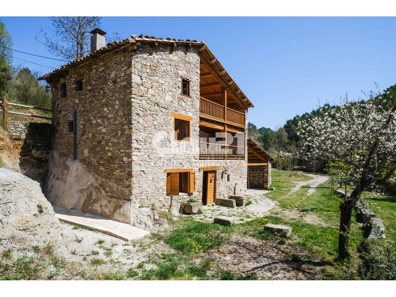 Foto 8af09b17-f07e-4567-a9e8-aee6315a8315. Masía molí de dalt masiamolí del s.xv a . una joya única en el berguedà. en Borredà