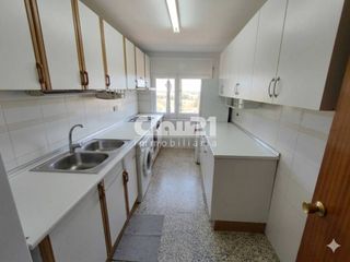 Pis  Calle camí de santa maria. Pis en venta en avià