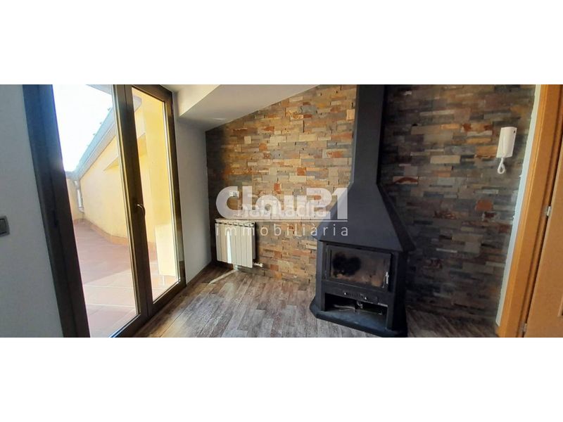 Foto 6160fc3c-1098-4d9e-b610-eaa2656552c7. Rent duplex with heating parking in Avià