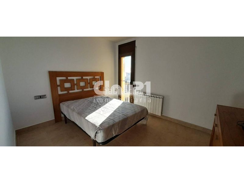 Foto 637fd73d-345e-446f-8f4d-9bfea22f36dc. Rent duplex with heating parking in Avià