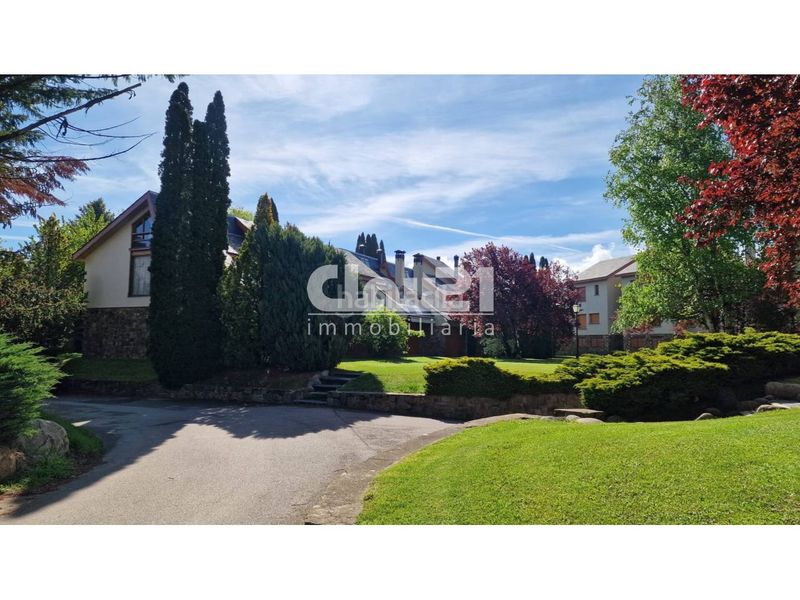 Foto 879033ea-ad17-450e-b35a-c31c15cb47b9. Rent house with parking pool in Guils de Cerdanya